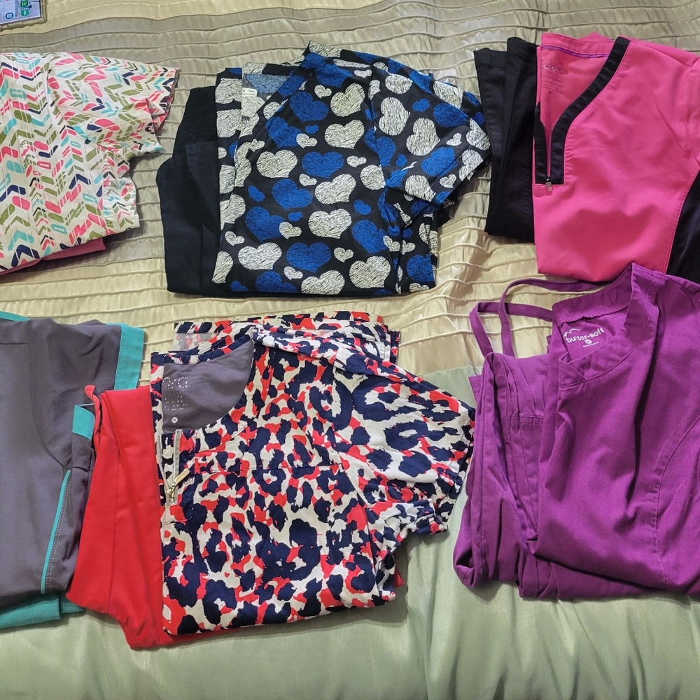 NRG women's Scrub Lot Medium